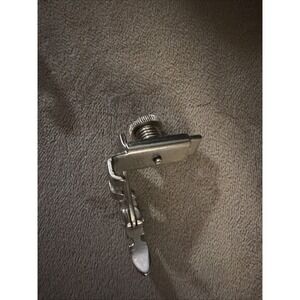 Singer Adjustable Hinge Zipper Foot # 161166 Fits Slant Needle 301, 401 Gr Brit